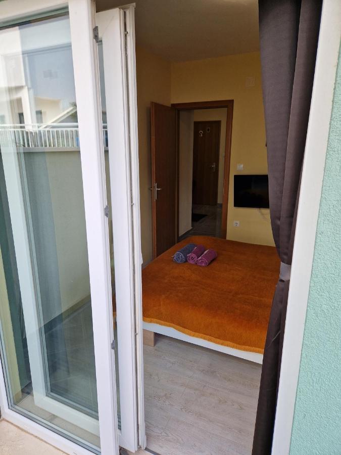 Apartments Ivano クレック エクステリア 写真